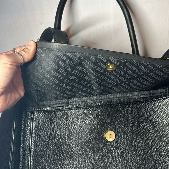 Steve Madden Black Laptop Bag Messenger 14” W x 12” - Picture 6 of 10
